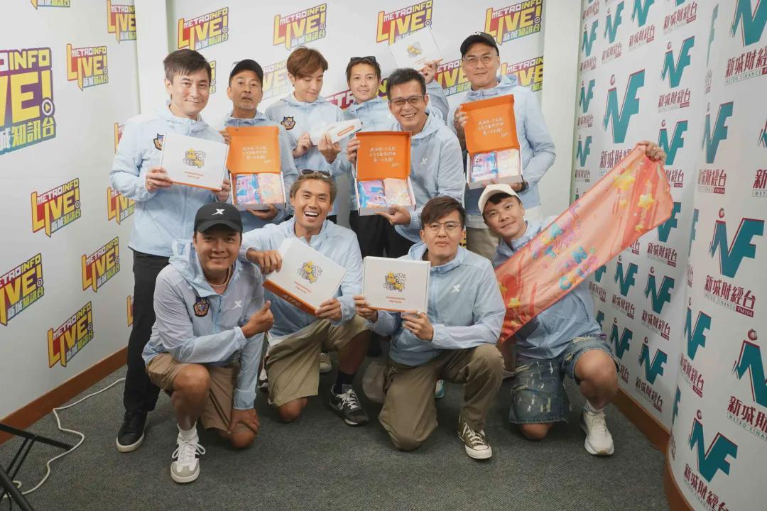 半岛体育-譚詠麟宣傳明星足球隊40周年會歌,弦外之音暗串陳百祥